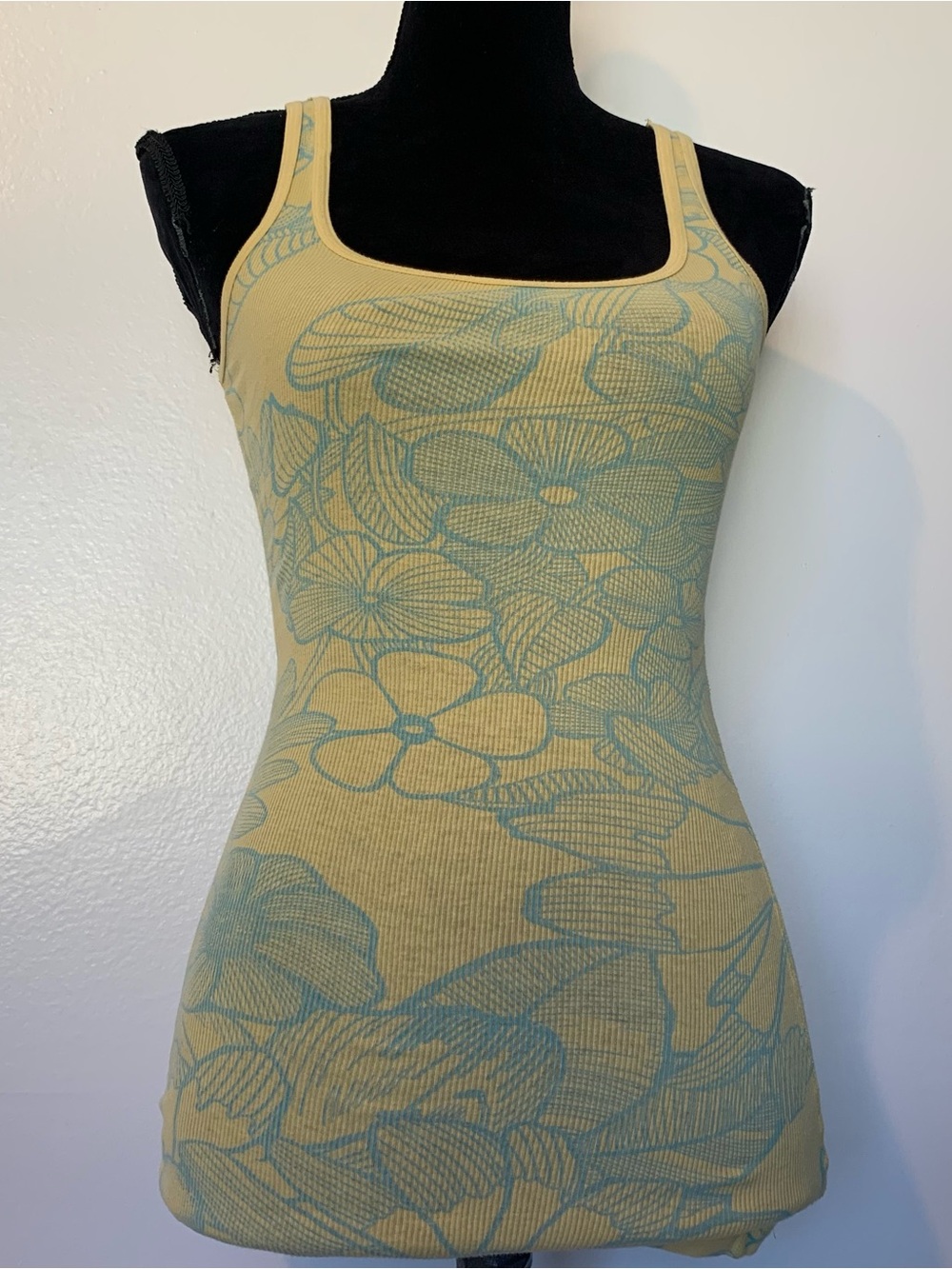 Mossimo Supply Co. Yellow Tank with Blue Floral Print